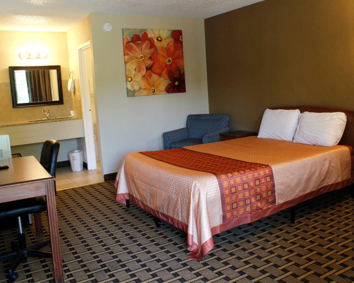 Red Carpet Inn Кинстън Екстериор снимка
